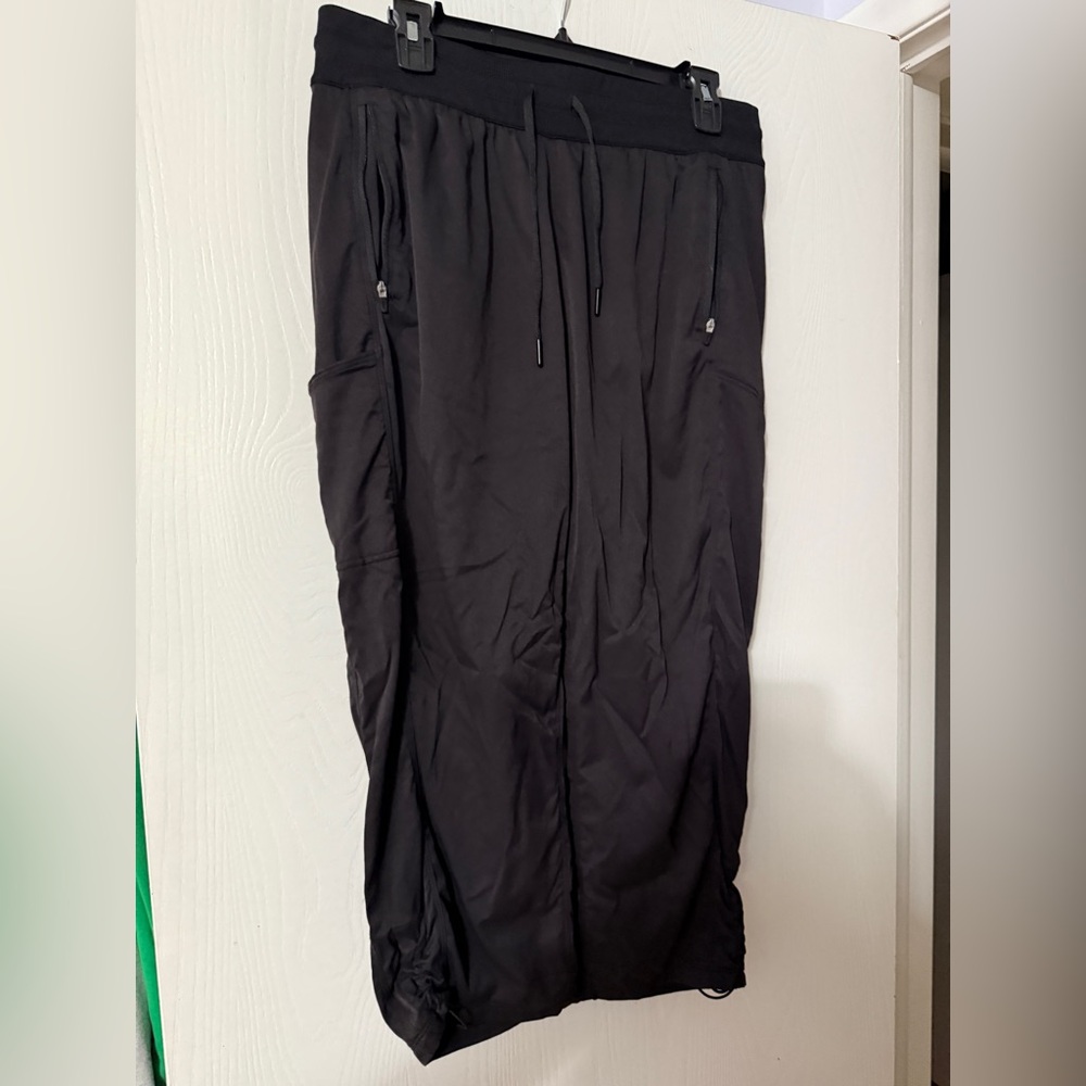 Women’s North Face Aphrodite Motion Capris.